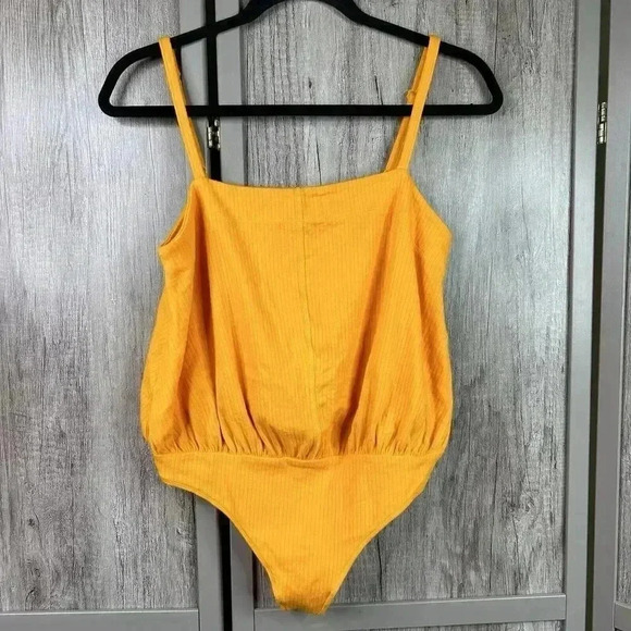 Free People Intimately Bodysuit Medium Yellow Spaghetti Straps Ribbed Sz M - Picture 1 of 8